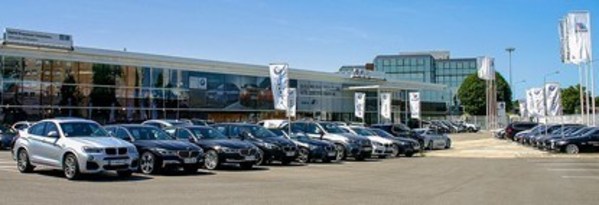 海格集团助力BMW汽车展厅的光影呈现