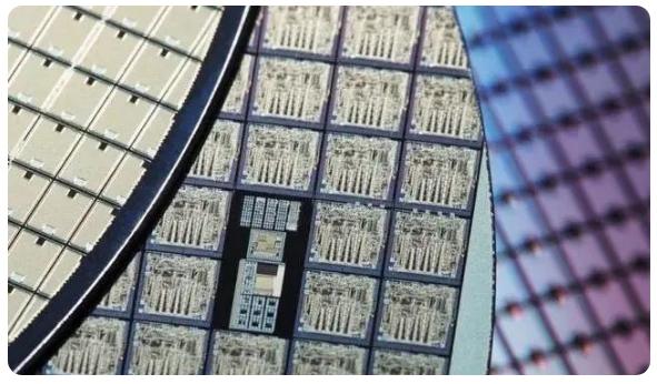 日本Rapidus称2027年量产2nm，还要建1nm芯片厂