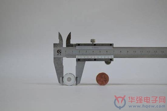 超小运动传感器Goccia 可通过LED同步