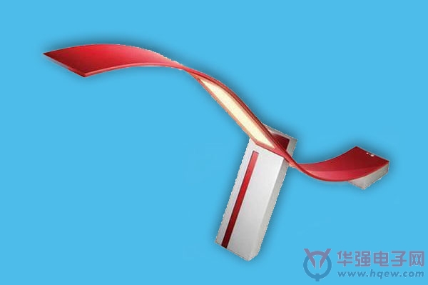 LG发布手机可控曲面台灯