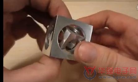 牛技术！机床雕刻镂空零件