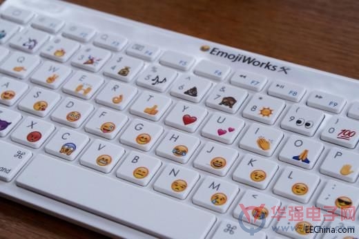 逗比键盘横空出世 自带表情想发就发